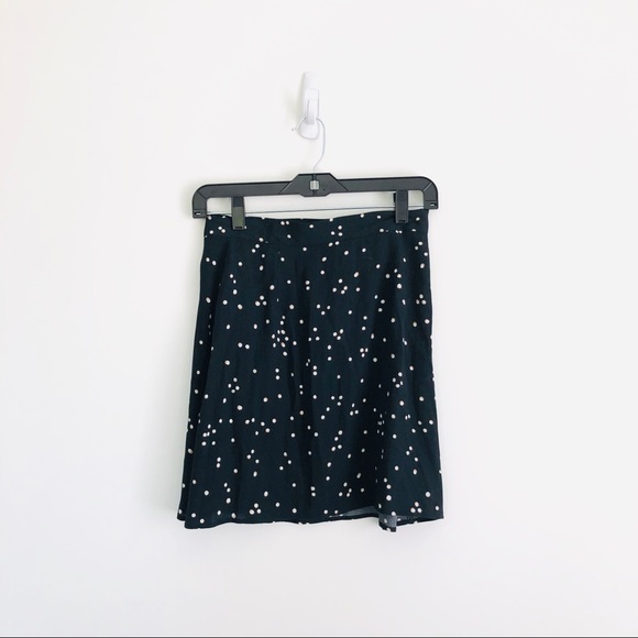 NEW H&M Crepe Button Skirt - Picture 5 of 7